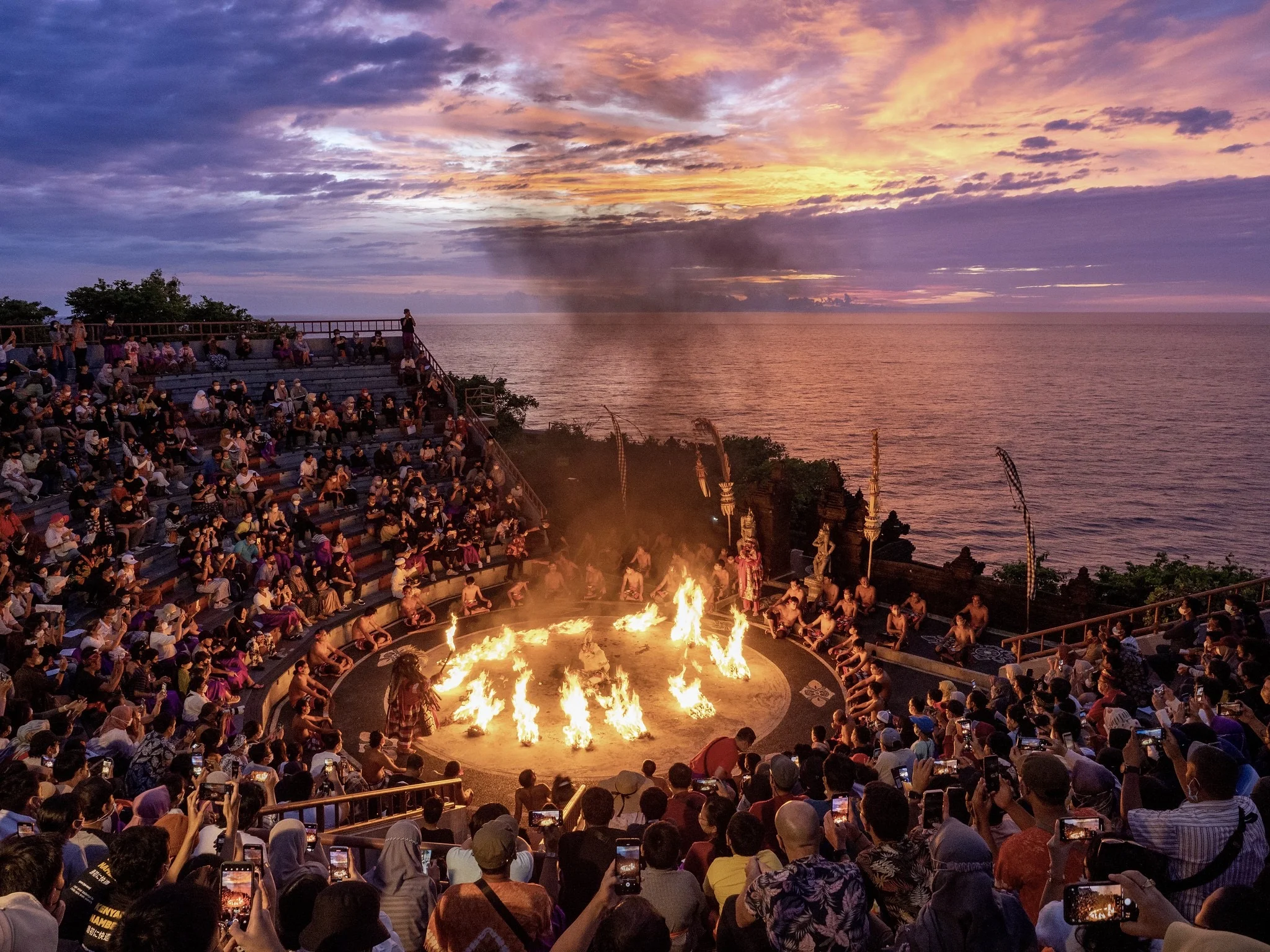 Templo de Uluwatu y danza Kecak