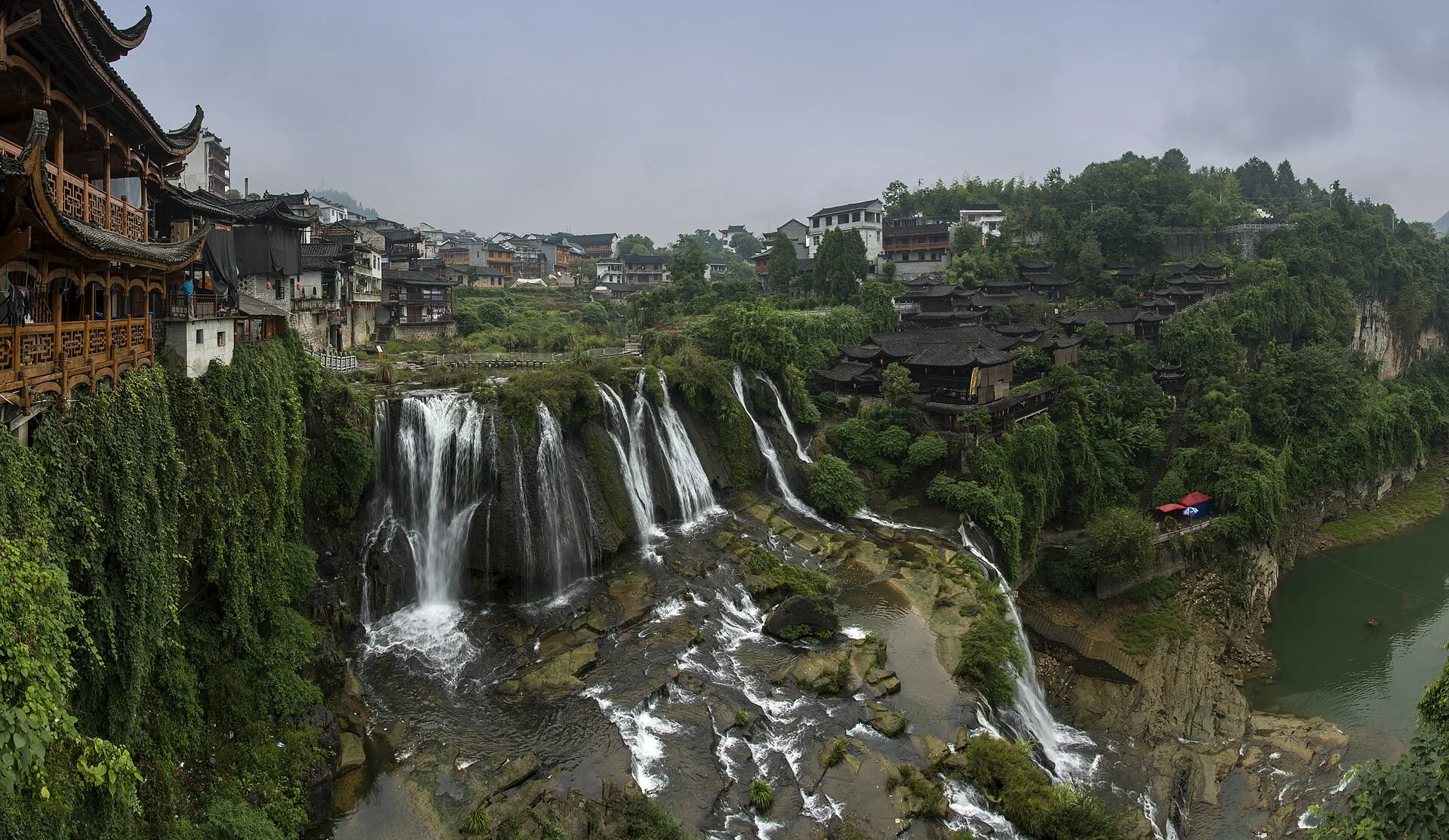 Ocho etapas: la China imperial, Sichuan, Guizhou y Hunan antes de Shanghái