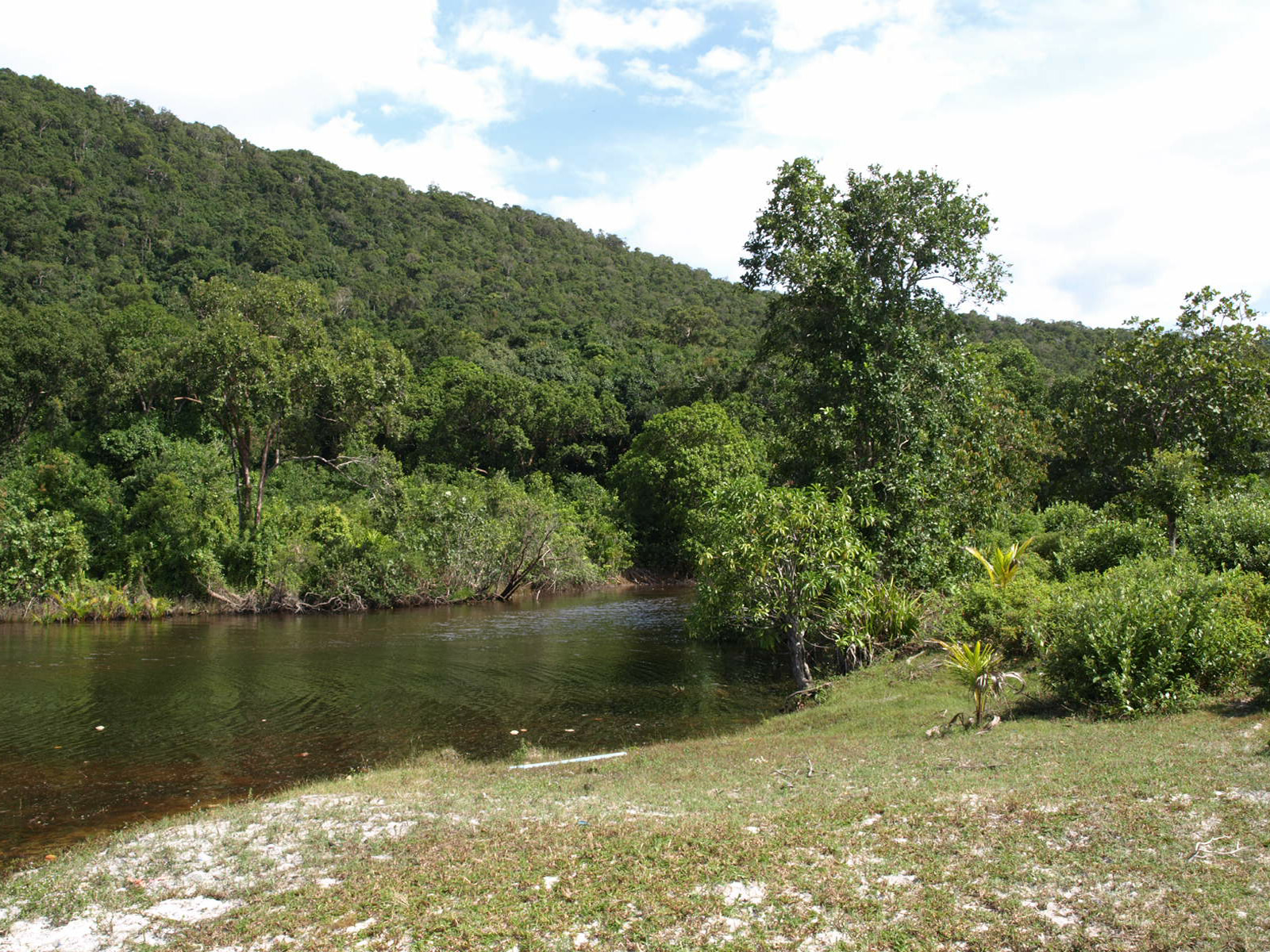 Descanso en isla camboyana